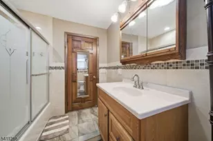 13 Iroquois Ave, Parsippany, NJ 07034 - Photo 35