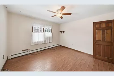 13 Iroquois Ave, Parsippany, NJ 07034 - Photo 19