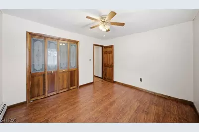 13 Iroquois Ave, Parsippany, NJ 07034 - Photo 17