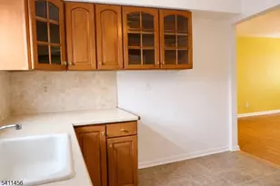 11 Briarwood Path, Clark Township, NJ 07066 - Photo 9