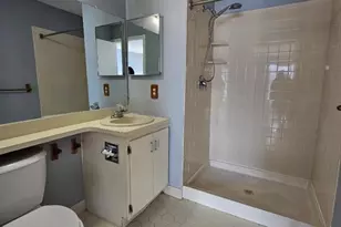 215 Rachel Ct, Franklin Township, NJ 08823 - Photo 9