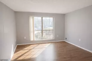 215 Rachel Ct, Franklin Township, NJ 08823 - Photo 7