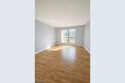 215 Rachel Ct, Franklin Township, NJ 08823 - Photo 5