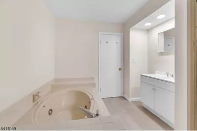 163 Marion Dr, West Orange Township, NJ 07052 - Photo 19