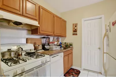 200 E Jersey St, Elizabeth, NJ 07206 - Photo 9