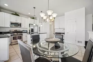 15 Republic Row, Franklin Township, NJ 08873 - Photo 19