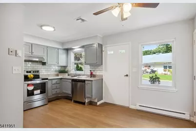 115A Buckingham Dr #A, Lakewood Twp., NJ 08701 - Photo 5