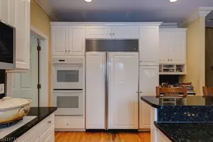 18 Tree Top Ln, Chatham Township, NJ 07928 - Photo 17