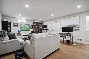 126 Brandywyne Dr, Florham Park, NJ 07932 - Photo 25