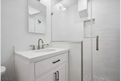 126 Brandywyne Dr, Florham Park, NJ 07932 - Photo 11