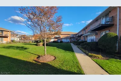 15 Cottage St #3A, Midland Park, NJ 07432 - Photo 1