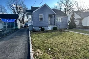 311 W 3rd Ave, Roselle, NJ 07203 - Photo 5