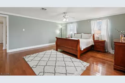 26 Linda Ave, Woodbridge Township, NJ 07067 - Photo 23