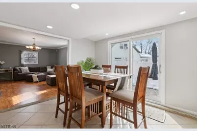 26 Linda Ave, Woodbridge Township, NJ 07067 - Photo 17