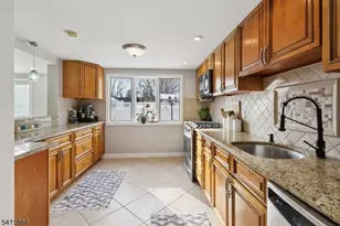 26 Linda Ave, Woodbridge Township, NJ 07067 - Photo 9