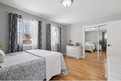 26 Linda Ave, Woodbridge Township, NJ 07067 - Photo 21