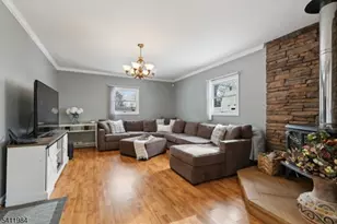 26 Linda Ave, Woodbridge Township, NJ 07067 - Photo 7