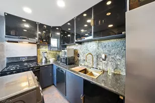 50 Glenwood Ave, Jersey City, NJ 07306 - Photo 7