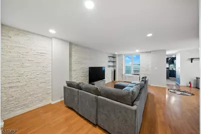 50 Glenwood Ave #702, Jersey City, NJ 07306 - Photo 1