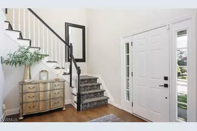 9 Apple Tree Ln, Warren Township, NJ 07059 - Photo 3