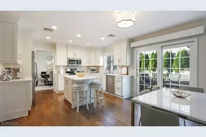 9 Apple Tree Ln, Warren Township, NJ 07059 - Photo 15