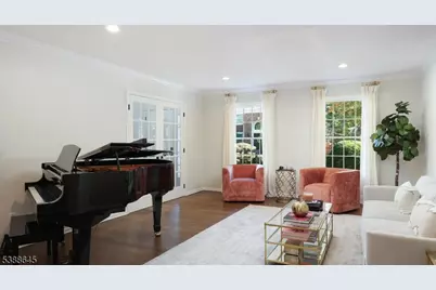 9 Apple Tree Ln, Warren Township, NJ 07059 - Photo 7