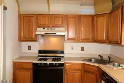 12 Rutgers Dr #12, Newark, NJ 07103 - Photo 7