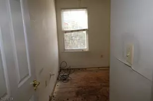 12 Rutgers Dr, Newark, NJ 07103 - Photo 21