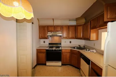 12 Rutgers Dr #12, Newark, NJ 07103 - Photo 3