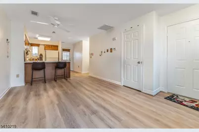 7 Westchester Ter, Clinton Township, NJ 08801 - Photo 3