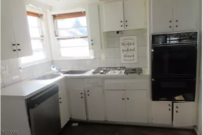 193 Newark Pompton Tpke, Wayne, NJ 07470 - Photo 5