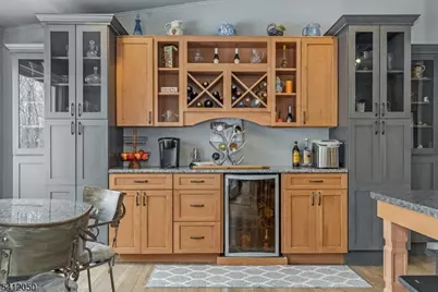 24 Lakeview Dr, Kinnelon, NJ 07405 - Photo 9