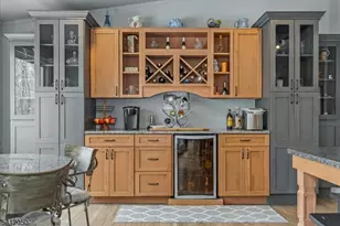 24 Lakeview Dr, Kinnelon, NJ 07405 - Photo 9