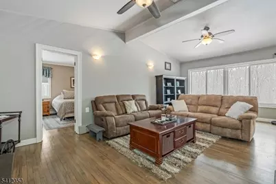 24 Lakeview Dr, Kinnelon, NJ 07405 - Photo 13