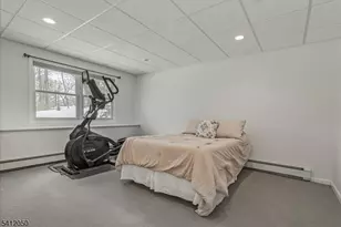 24 Lakeview Dr, Kinnelon, NJ 07405 - Photo 31