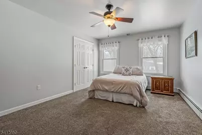 24 Lakeview Dr, Kinnelon, NJ 07405 - Photo 19