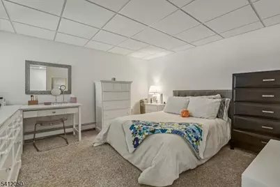 24 Lakeview Dr, Kinnelon, NJ 07405 - Photo 27