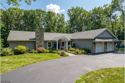 24 Lakeview Dr, Kinnelon, NJ 07405 - Photo 1