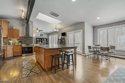 24 Lakeview Dr, Kinnelon, NJ 07405 - Photo 7