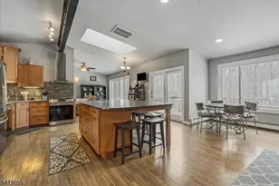 24 Lakeview Dr, Kinnelon, NJ 07405 - Photo 7