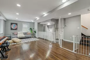 11 Undercliff Rd, Montclair, NJ 07042 - Photo 31