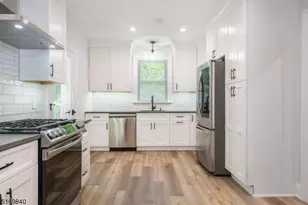 31 Oak Grove Rd, Caldwell, NJ 07006 - Photo 3