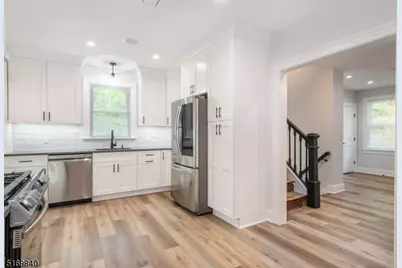 31 Oak Grove Rd #2, Caldwell, NJ 07006 - Photo 5