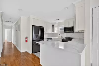 16 George St #2, Bayonne, NJ 07002 - Photo 3