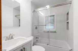 17 Grandview Ave, North Plainfield, NJ 07060 - Photo 9