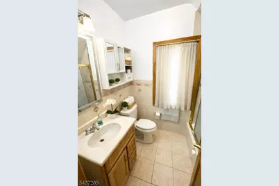 24 Bloomfield Way, West Orange Township, NJ 07052 - Photo 3