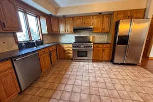 567 Kingsland Ave, Lyndhurst Township, NJ 07071 - Photo 3