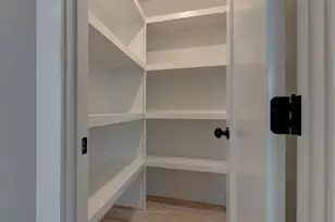 81 Mission St, Montclair, NJ 07042 - Photo 17