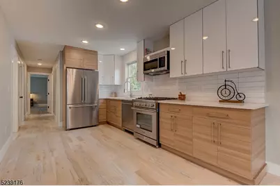 81 Mission St #1, Montclair, NJ 07042 - Photo 3