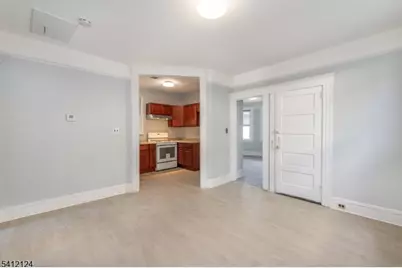 51 Maple St, Garfield, NJ 07026 - Photo 5